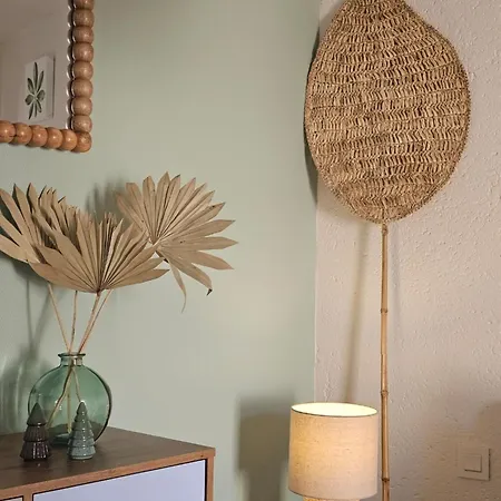 Côté Terre, Avec Piscine Chauffée Appartement
