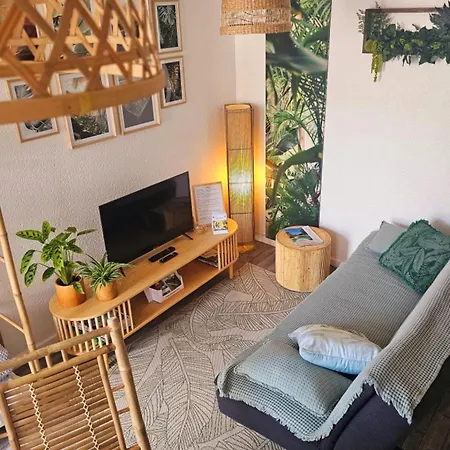 Appartement Côté Terre, Avec Piscine Chauffée