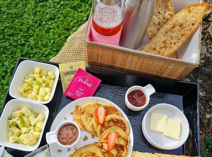 Côté Terre, Avec Piscine Chauffée