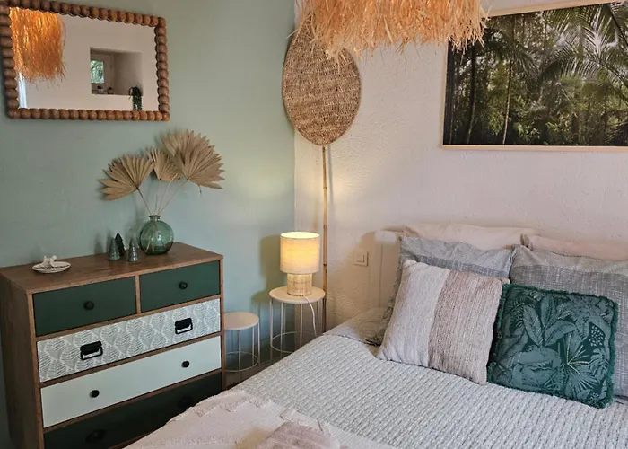 Appartement Côté Terre, Avec Piscine Chauffée *