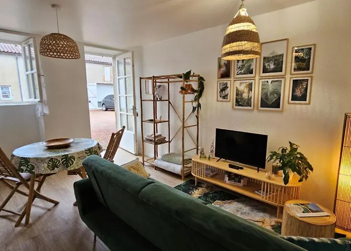 Côté Terre, Avec Piscine Chauffée Appartement